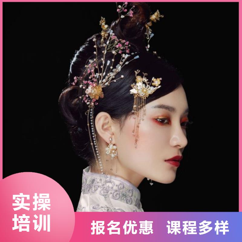 化妆,美甲培训班就业快就业不担心
