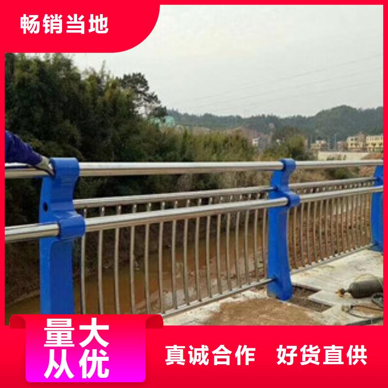 灯光护栏,镀锌喷塑钢板立柱质量上乘同城供应商
