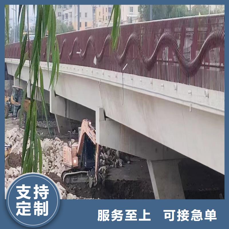 铝合金防撞护栏拥有先进的设备专业的生产厂家