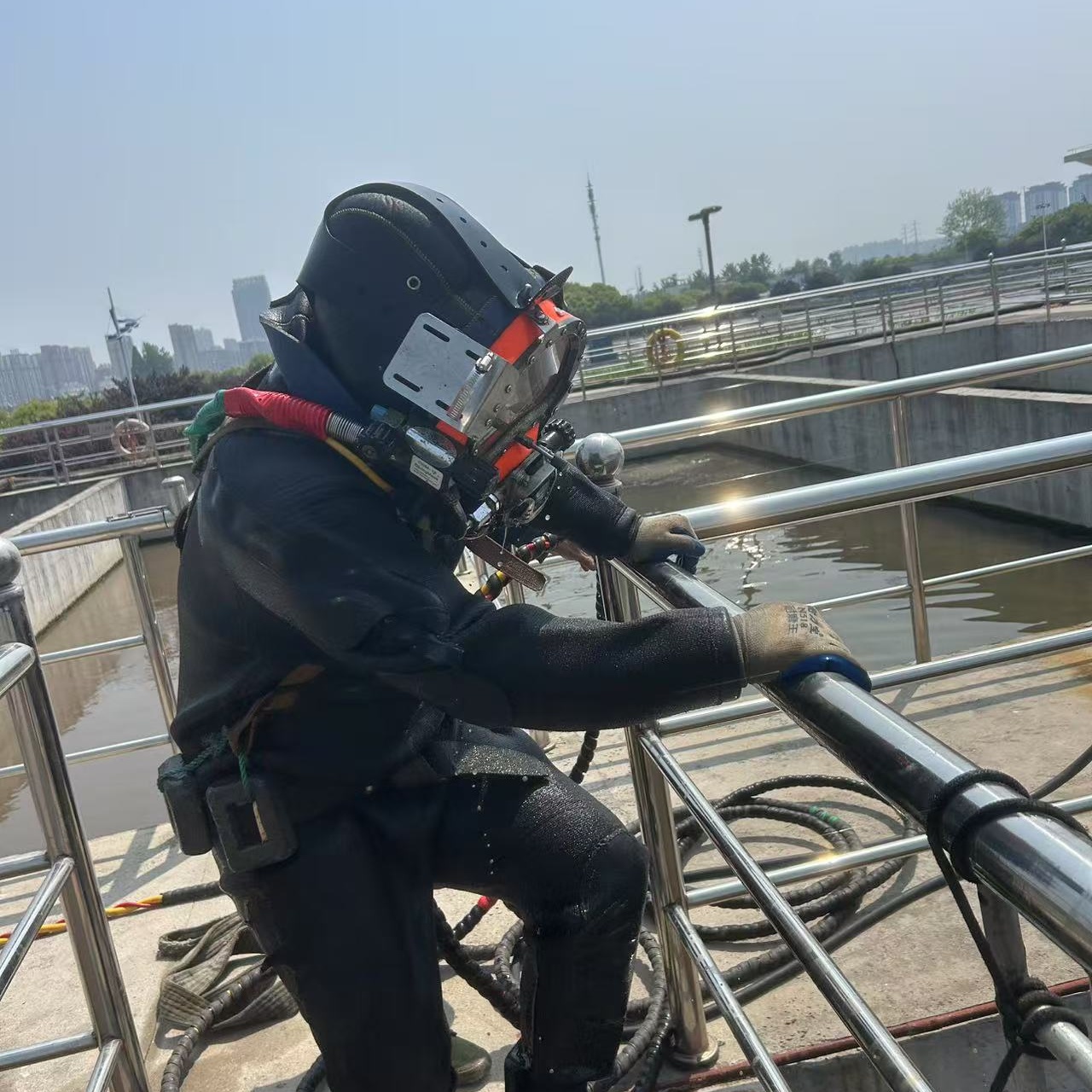 水下作业钢管桩水下切割全程跟踪经验丰富