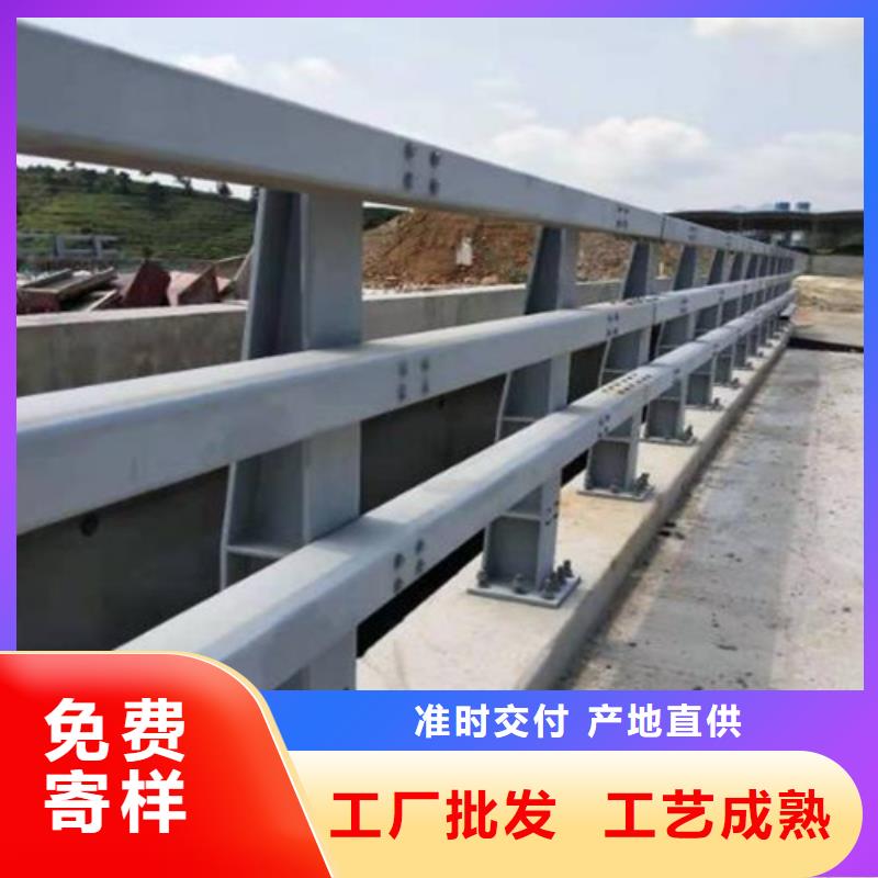 防撞护栏国道抗冲击围栏价格合理厂家案例