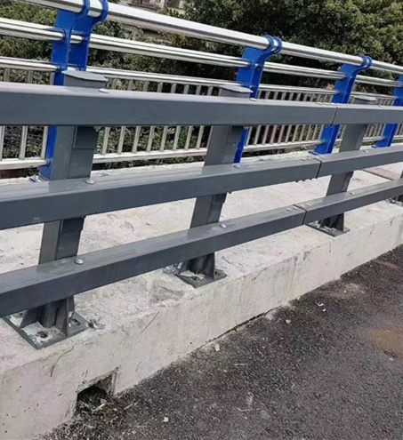 桥梁护栏不用桥梁钢护栏厂实力大厂家