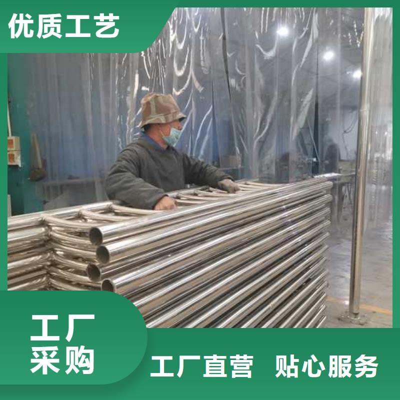 灯光护栏防撞立柱原料层层筛选质量可靠