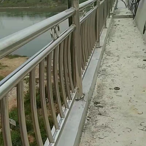 防撞桥梁护栏不锈钢桥梁护栏规格齐全