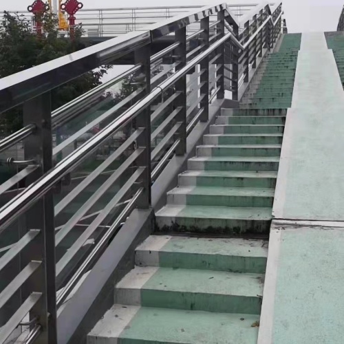 河道桥梁护栏多少钱一米