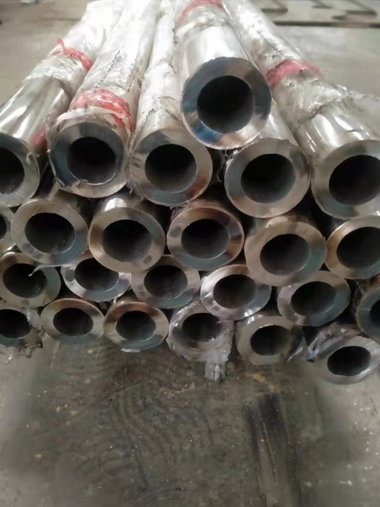 不锈钢复合管-灯光防撞护栏厂家直销售后完善工厂认证