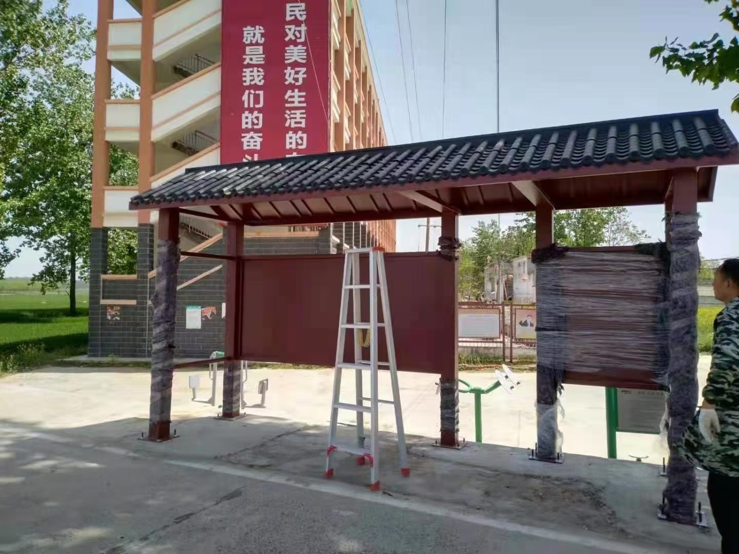 简易不锈钢候车亭价格合理