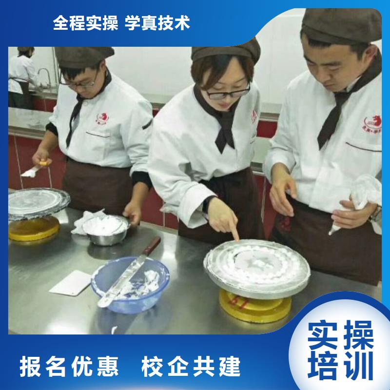 西点学校学装载机铲车叉车学费多少钱随到随学手把手教学