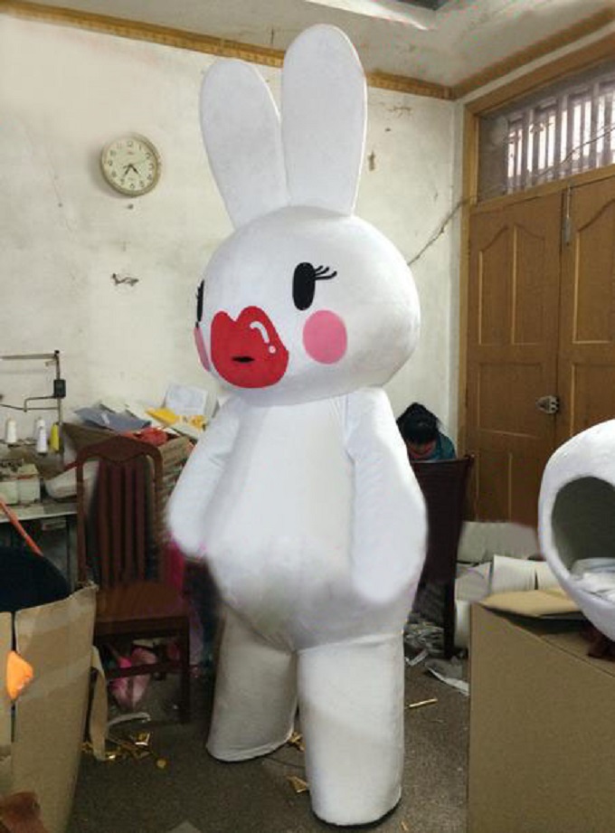 卡通人偶服装制作定做厂家,玩偶道具规格多本地生产商