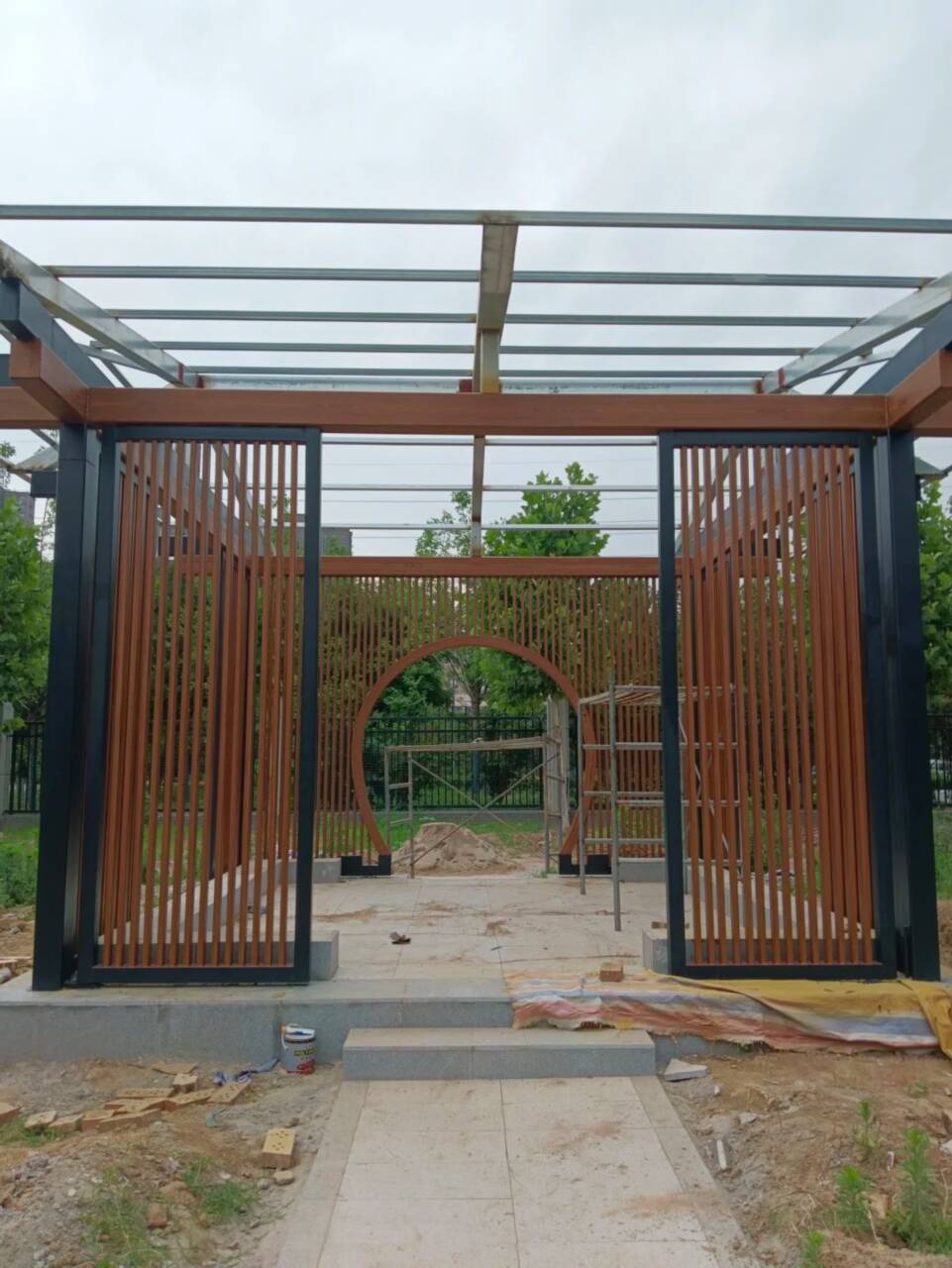 园林建筑木纹漆全包施工价格#铁艺花架#仿古建筑#凉亭廊架