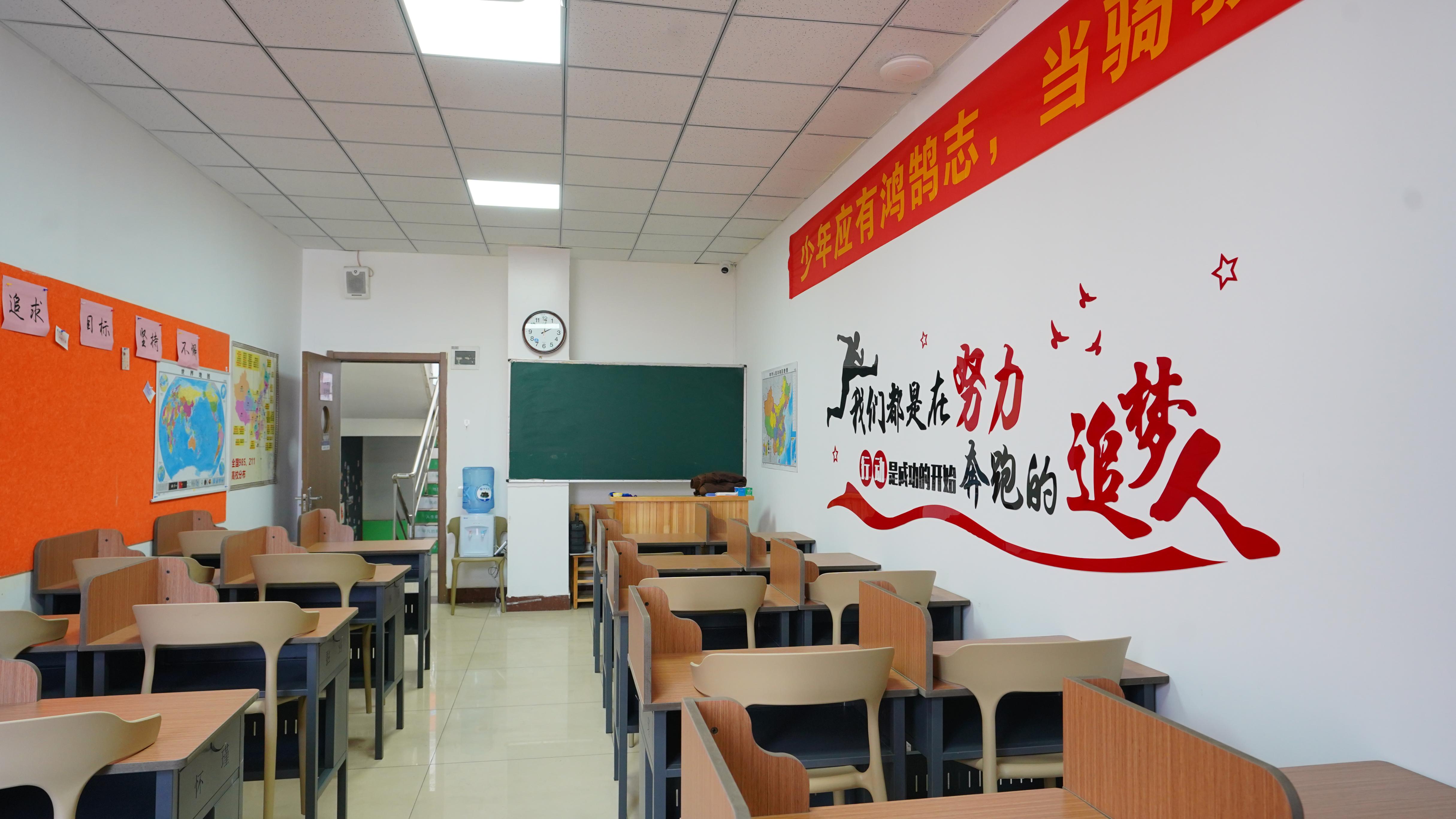 高中暑假班全日制高考培训学校保证学会实操培训
