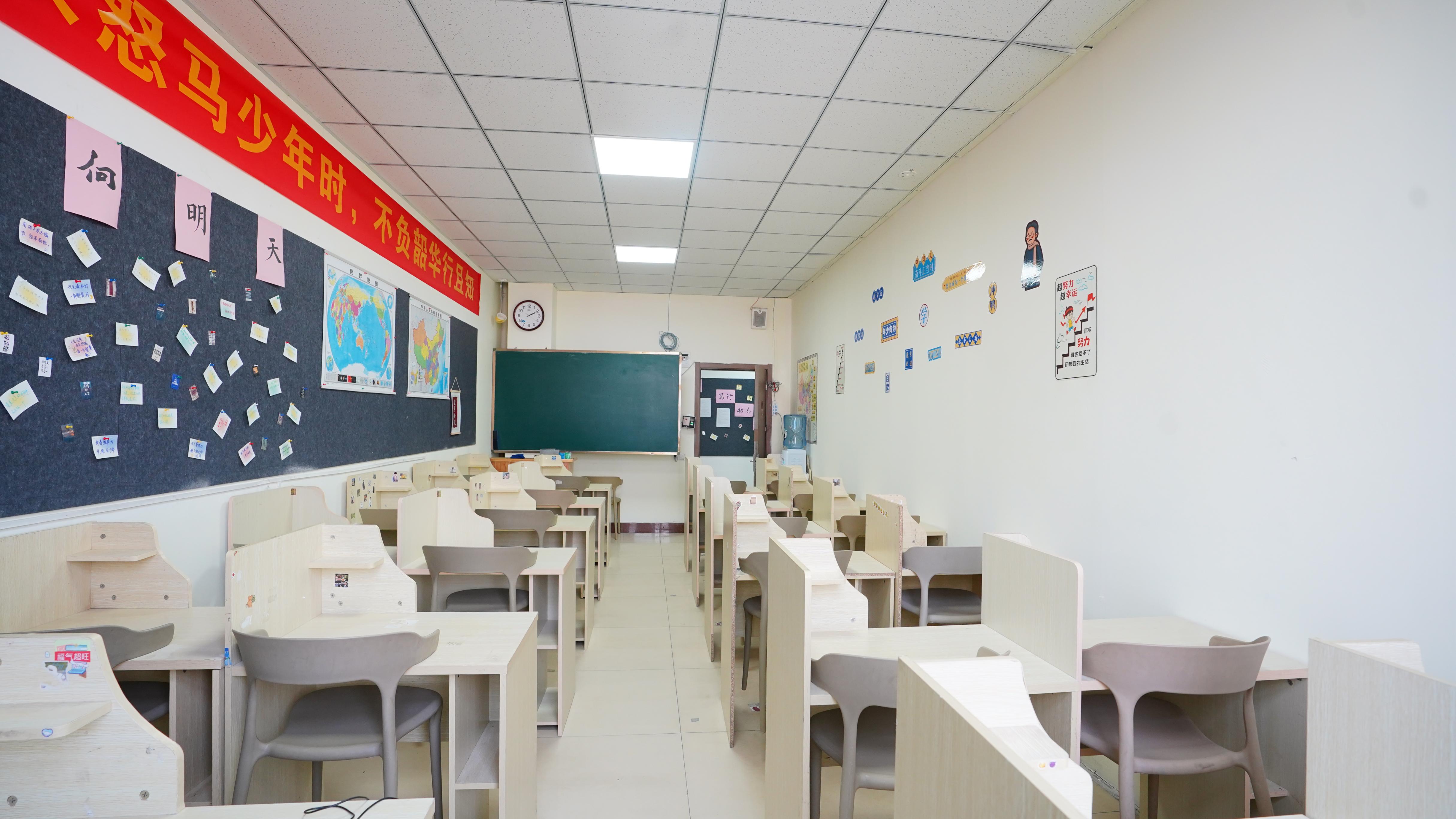 高中暑假班艺考文化课百日冲刺班技能+学历当地制造商