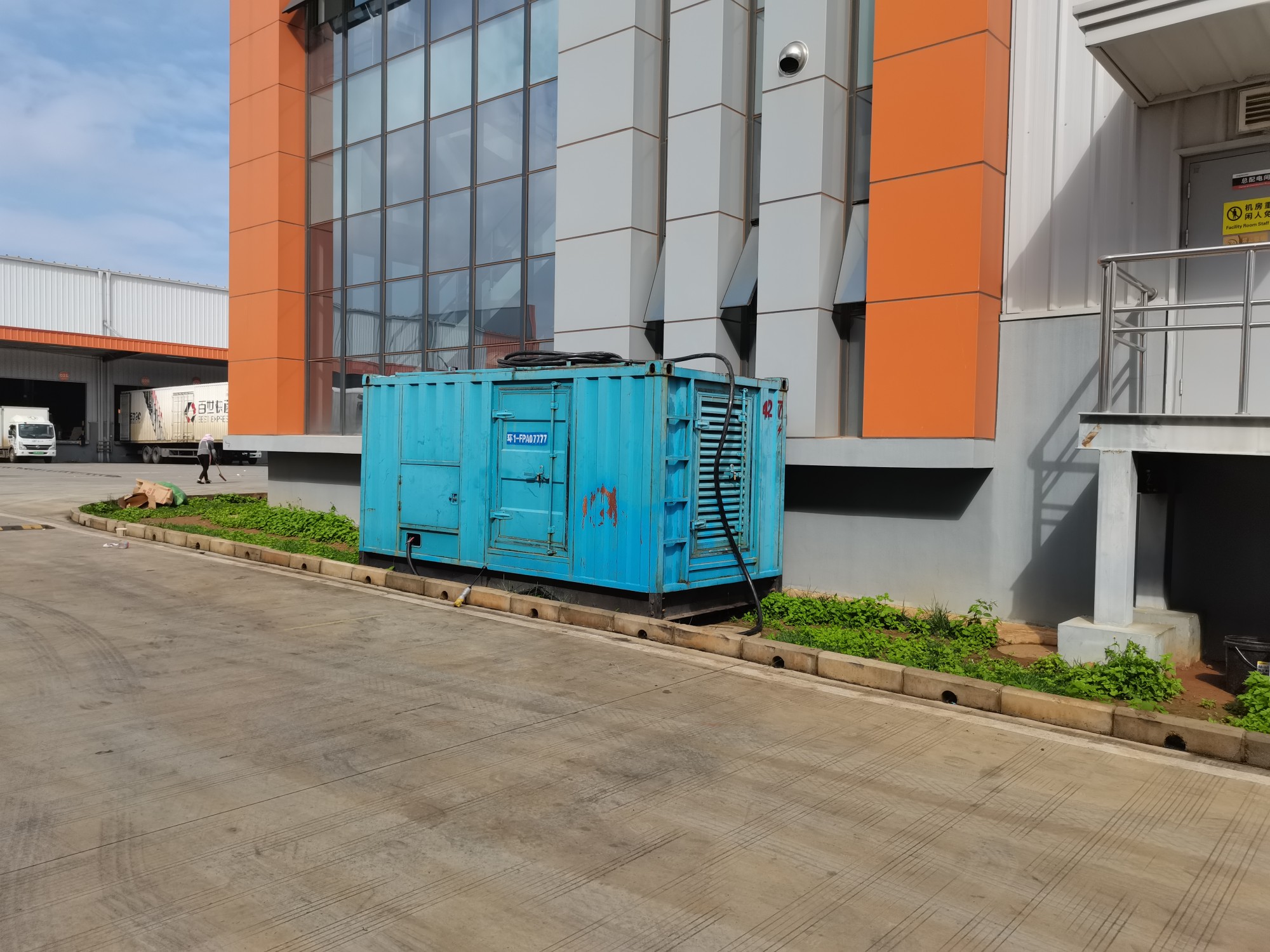 200KW发电机出租租赁400KW发电机电缆线出租UPS电源出租附近发电机出租厂家实力商家承接