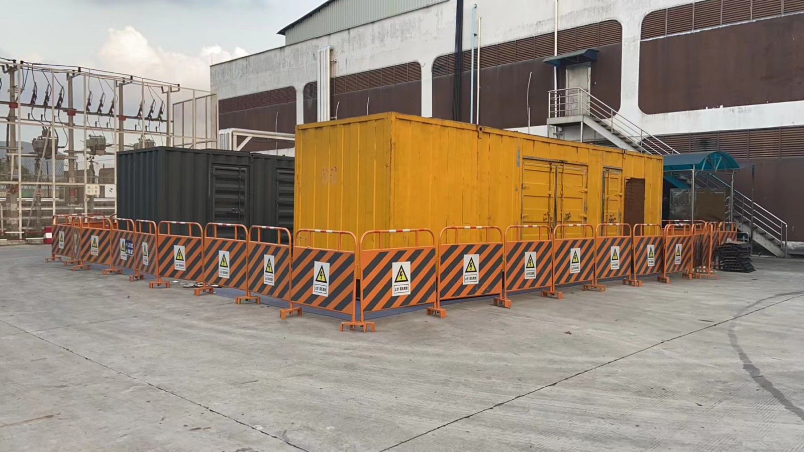 发电机租赁出租公司（400KW/500KW/600KW/800KW/1000KW进口发电机组低油耗低价位）源头厂家随叫随到