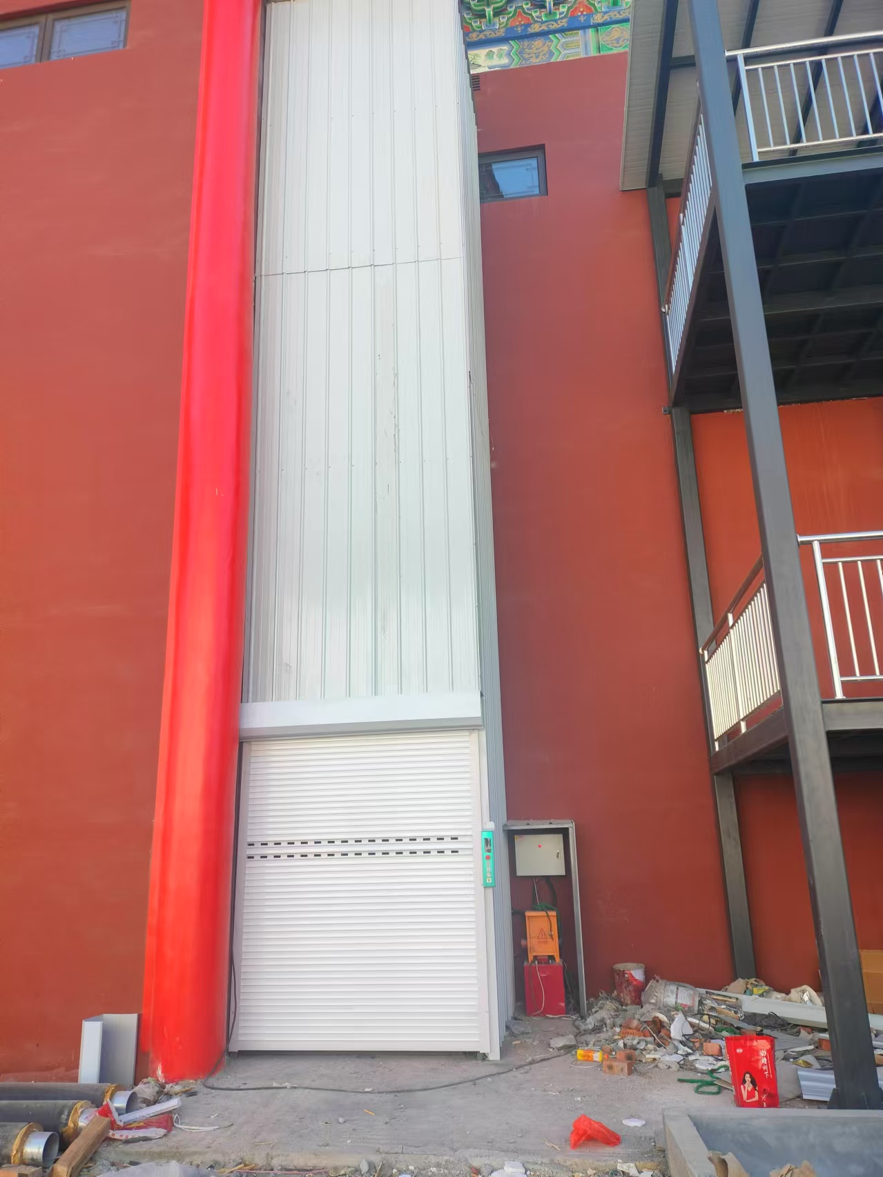 导轨式升降机供应本地货源