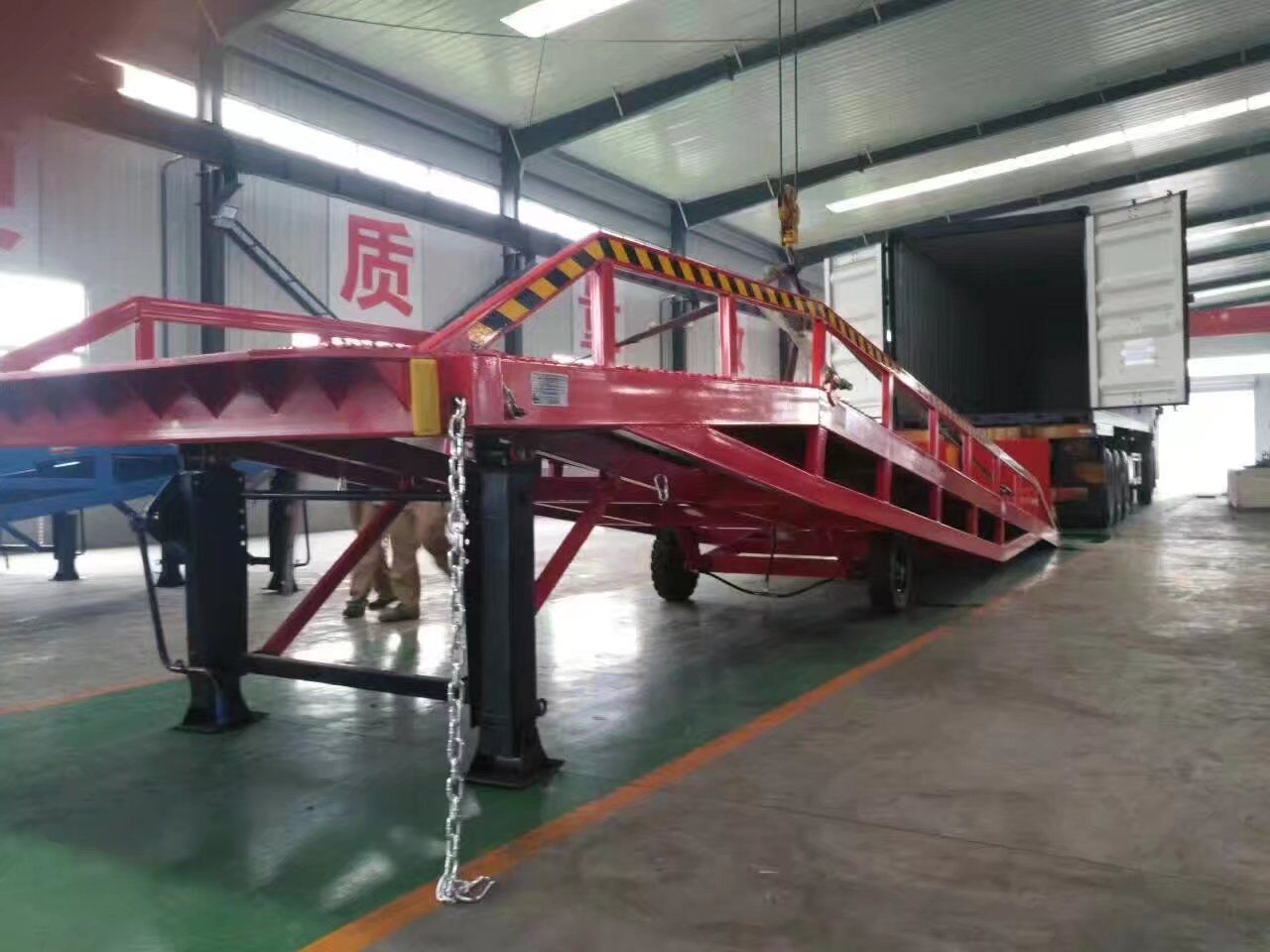 液压式登车桥价格供应当地供应商